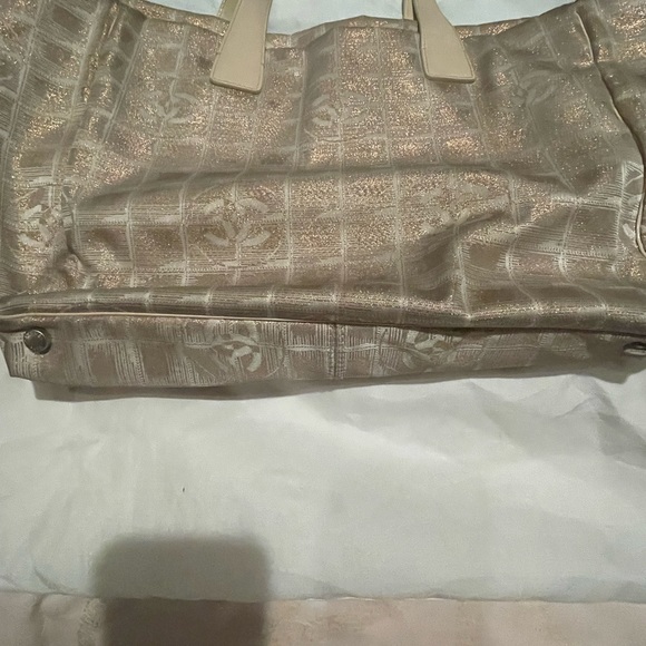 Gorgeous pink and gold color CHANEL TOTE.. COMES WITH DUST BAG. CODE POSTED - Picture 14 of 14